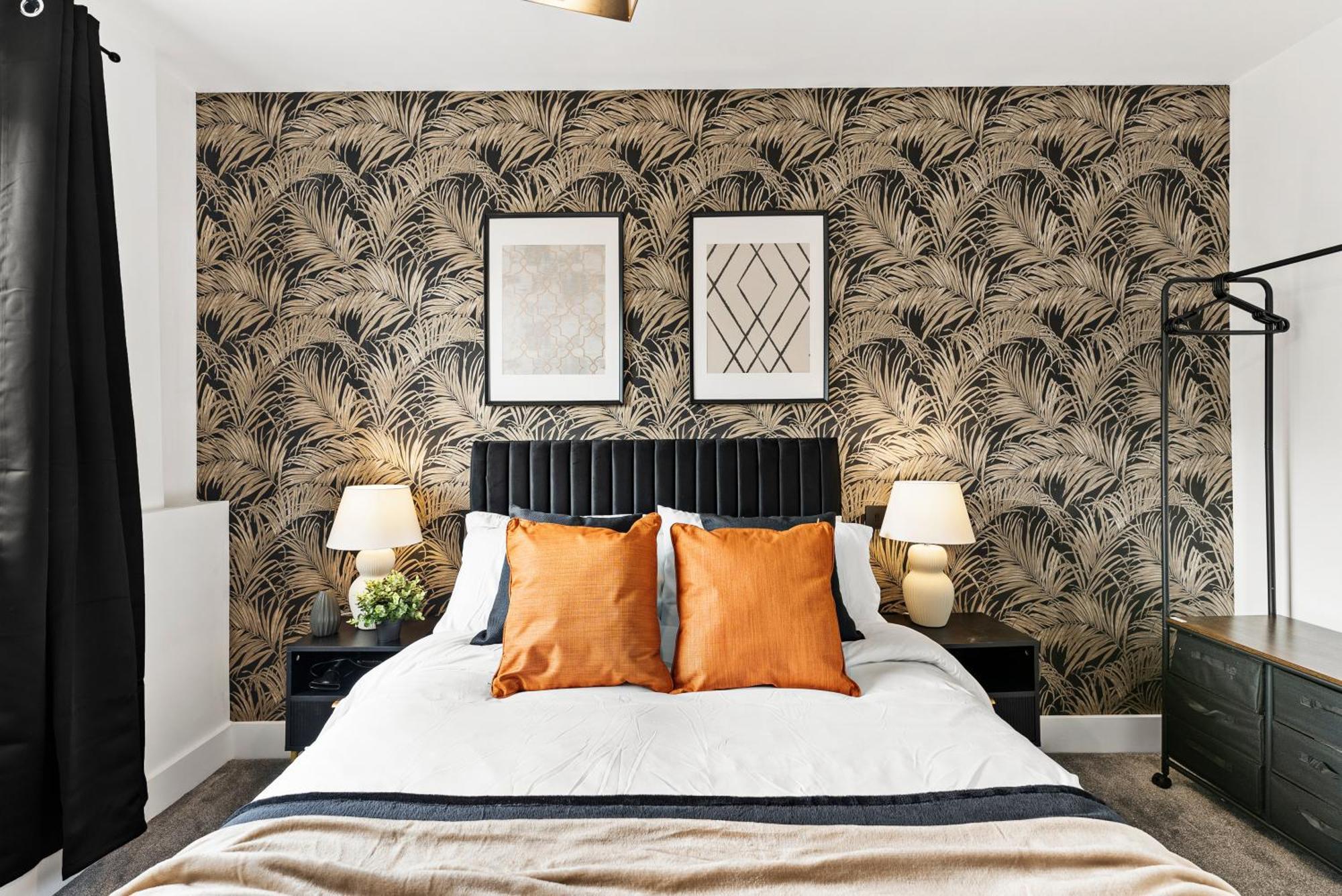 Stylish 2-bedroom Flat In - Sleeps 6
